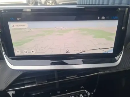 Photo 38 Peugeot 208  Hybrid 100 e-DCS6