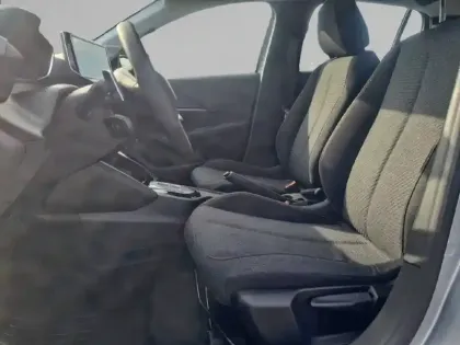 Photo 30 Peugeot 208  Hybrid 100 e-DCS6