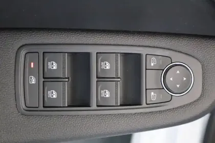 Photo 9 Renault Clio  E-Tech full hybrid 145 ch GSR2