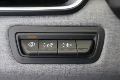 Photo 13 Renault Clio  E-Tech full hybrid 145 ch GSR2