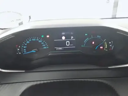 Photo 32 Peugeot 208  Hybrid 100 e-DCS6