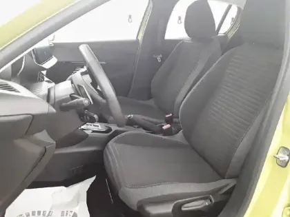 Photo 28 Peugeot 208  Hybrid 100 e-DCS6