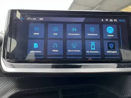 Photo 69 Peugeot 208  Hybrid 136 e-DCS6