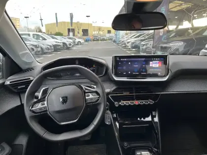 Photo 22 Peugeot 208  Hybrid 136 e-DCS6