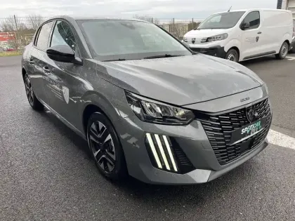 Photo 37 Peugeot 208  Hybrid 136 e-DCS6