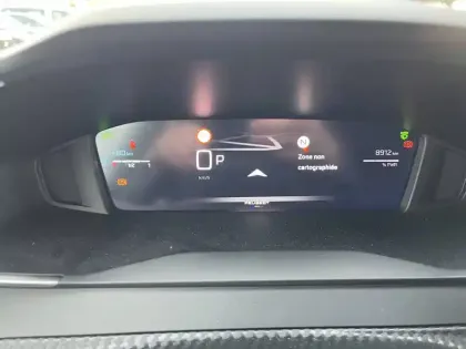 Photo 23 Peugeot 208  Hybrid 136 e-DCS6