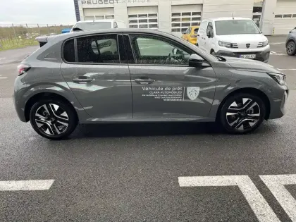 Photo 38 Peugeot 208  Hybrid 136 e-DCS6