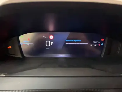 Photo 11 Peugeot 2008  PureTech 130 S&S EAT8