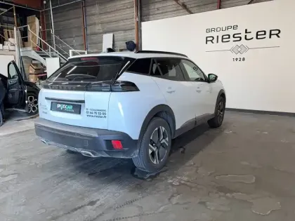 Photo 43 Peugeot 2008  PureTech 130 S&S EAT8