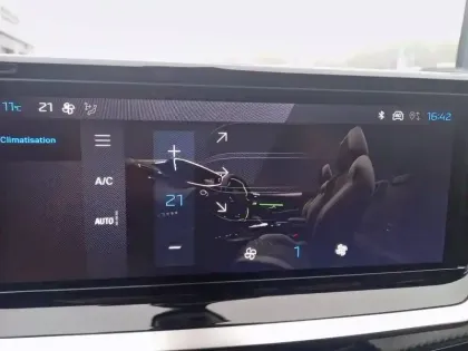 Photo 17 Peugeot 208  Hybrid 100 e-DCS6