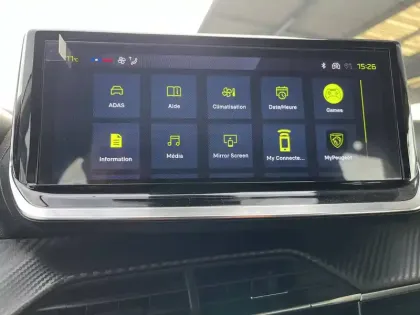 Photo 24 Peugeot 208  Hybrid 100 e-DCS6