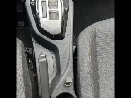 Photo 27 Peugeot 208  Hybrid 100 e-DCS6