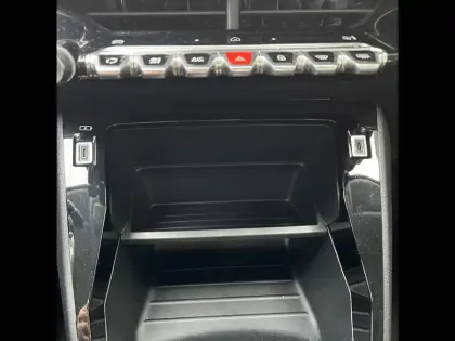 Photo 58 Peugeot 208  Hybrid 100 e-DCS6