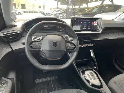 Photo 11 Peugeot 208  Hybrid 100 e-DCS6