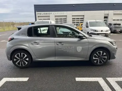 Photo 33 Peugeot 208  Hybrid 100 e-DCS6