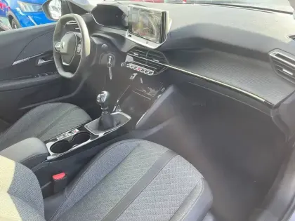 Photo 42 Peugeot 208  100 S&S BVM6