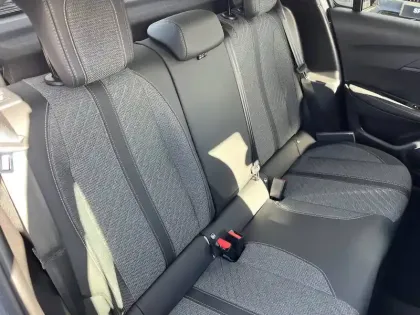 Photo 46 Peugeot 208  100 S&S BVM6