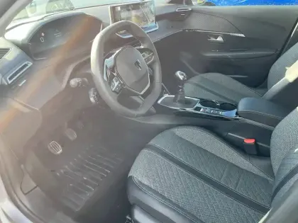 Photo 18 Peugeot 208  100 S&S BVM6