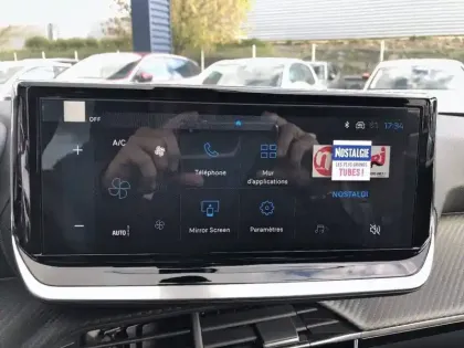 Photo 34 Peugeot 2008  Hybrid 136 e-DCS6