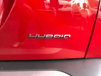 Photo 39 Peugeot 2008  Hybrid 136 e-DCS6