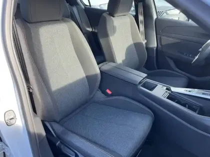 Photo 14 Peugeot 308  Hybrid 136 e-DCS6