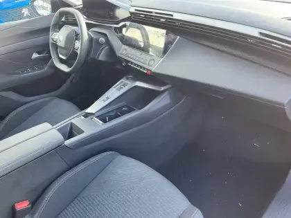 Photo 13 Peugeot 308  Hybrid 136 e-DCS6