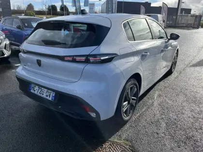 Photo 31 Peugeot 308  Hybrid 136 e-DCS6