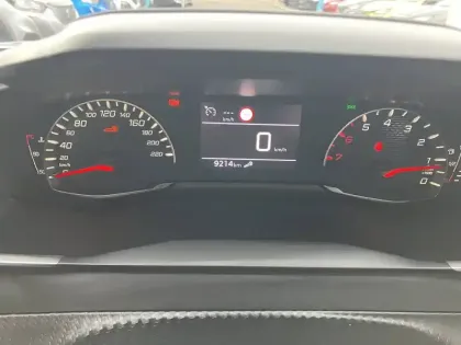 Photo 15 Peugeot 2008  100 S&S BVM6