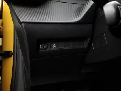 Photo 18 Peugeot 208  Electrique 50 kWh 136ch Style