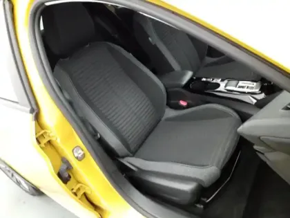 Photo 8 Peugeot 208  Electrique 50 kWh 136ch Style