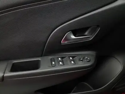 Photo 19 Opel Corsa  Electrique 136 ch & Batterie 50 kWh GS Line