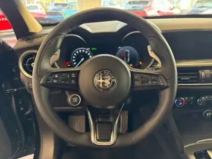 Photo 11 Alfa Romeo Stelvio  2.2 Diesel 210ch Veloce Q4 AT8