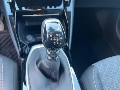 Photo 34 Peugeot 208  100 S&S BVM6