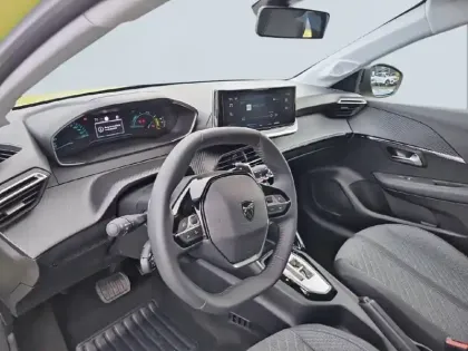Photo 27 Peugeot 208  Hybrid 100 e-DCS6