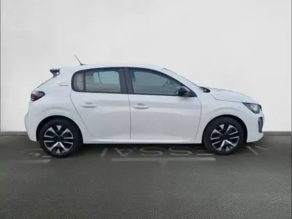 Photo 23 Peugeot 208  Hybrid 100 e-DCS6