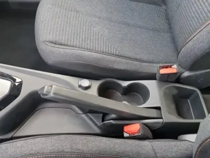 Photo 39 Peugeot 208  Hybrid 100 e-DCS6