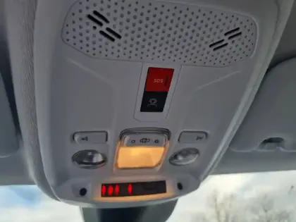 Photo 37 Peugeot 208  Hybrid 100 e-DCS6