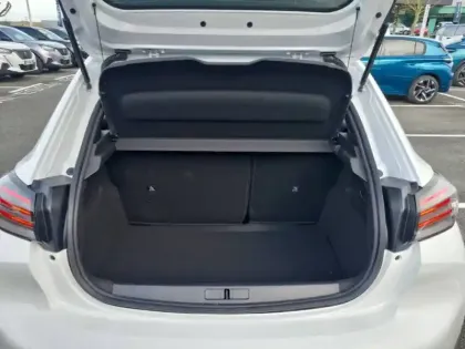 Photo 25 Peugeot 208  Hybrid 100 e-DCS6