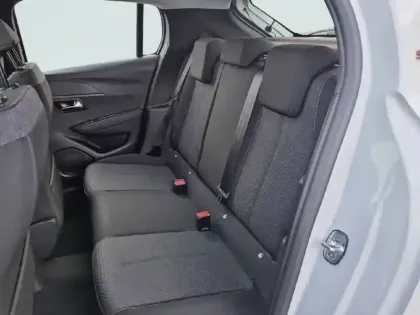 Photo 31 Peugeot 208  Hybrid 100 e-DCS6