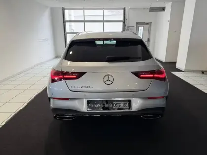 Photo 48 Mercedes CLA  Shooting Brake 250 e 8G-DCT