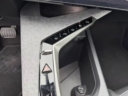 Photo 14 Peugeot 3008  Hybrid 136 e-DCS6