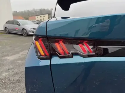 Photo 36 Peugeot 3008  Hybrid 136 e-DCS6