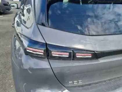 Photo 36 Peugeot 308  BlueHDi 130ch S&S EAT8