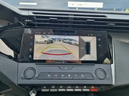 Photo 34 Peugeot 308  BlueHDi 130ch S&S EAT8