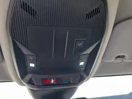 Photo 37 Peugeot 308  BlueHDi 130ch S&S EAT8