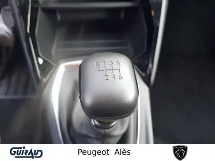 Photo 14 Peugeot 2008  PureTech 100 S&S BVM6