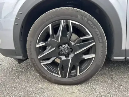 Photo 12 Peugeot 5008  Hybrid 136 e-DCS6