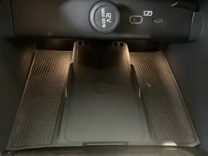 Photo 59 Volvo Ex40  Single 238 ch 1EDT