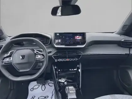 Photo 7 Peugeot 2008  Hybrid 136 e-DCS6