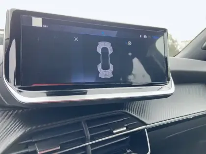 Photo 18 Peugeot 2008  Hybrid 136 e-DCS6